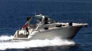 Motorboot mieten auf Korfu. Motorbootcharter und Mitsegeln ab Gouvia Marina.