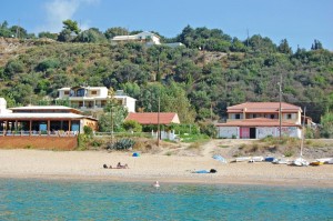 Ferienhaus Eleni neben nicht störendem Restaurant