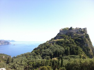 Imposant die byzantinische Burg Angelokastro bei Korfu