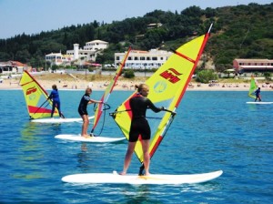 Surfen lernen beim Surfkurs auf Korfu